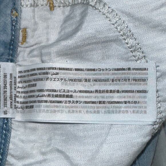 Hollister Women's Mid Rise Super Skinny Jeans 28x32 Blue Light Wash Distressed - Picture 12 of 13